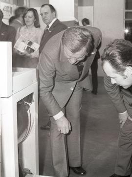 Goście na otwarciu wystawy sprzętu - jubileusz 25-lecia Polaru
